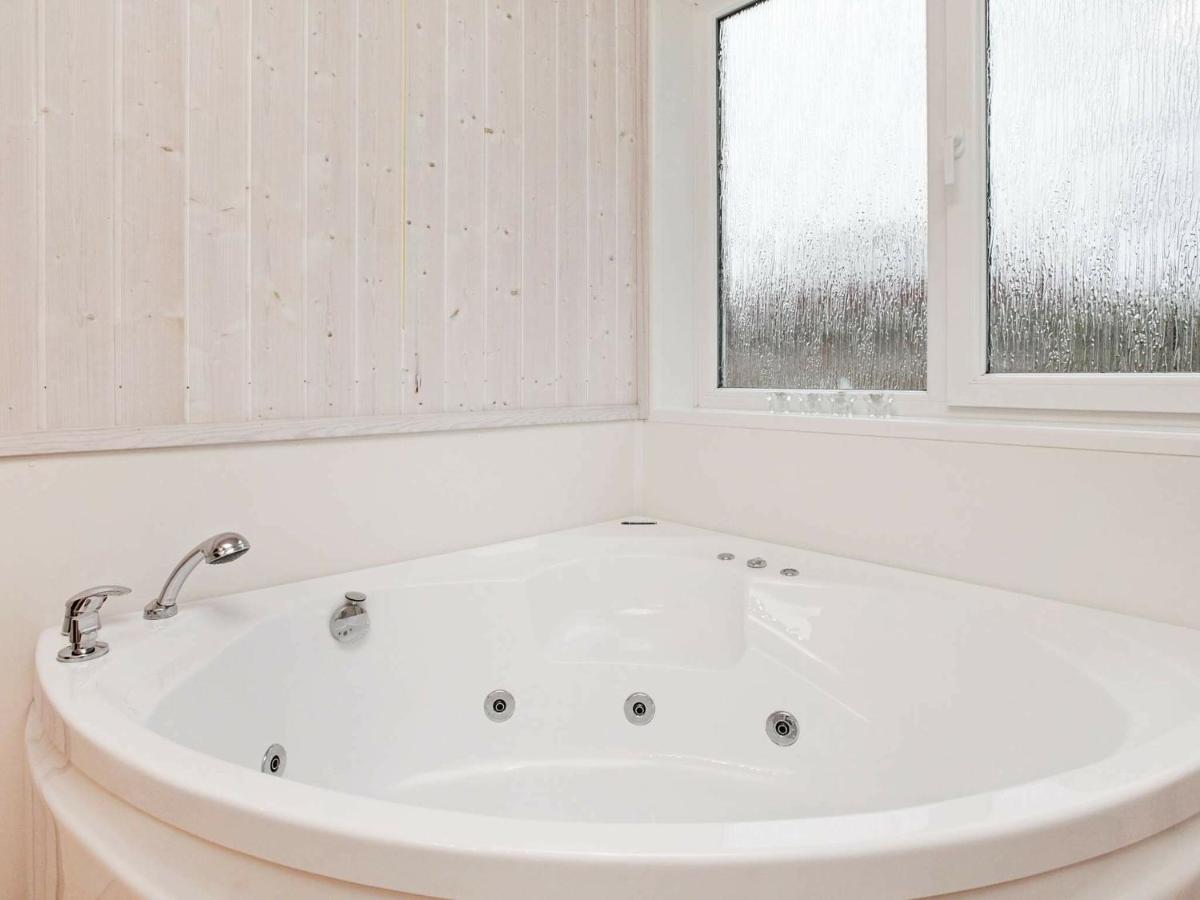 8 Person Holiday Home In Гельтинг Экстерьер фото